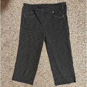 Like New Kuhl Mova Capris 14